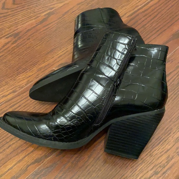 Madden Girl Boots size 8.5M - Picture 7 of 7